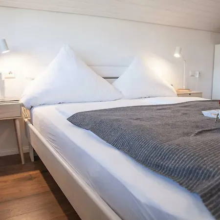 Apartment Jonifee Am Titisee-Neustadt