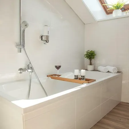 Jonifee Am Titisee-Neustadt